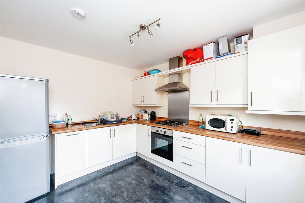 Property photo 2 of 15 Kitchen