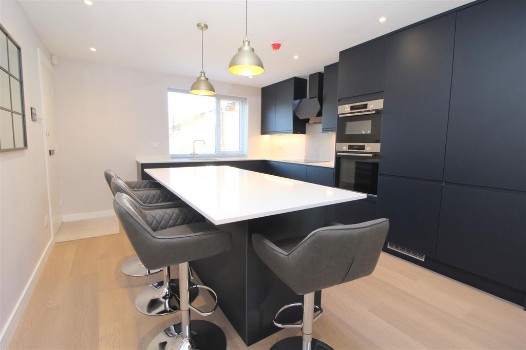 Property photo 3 of 17 Img_8780.Jpg