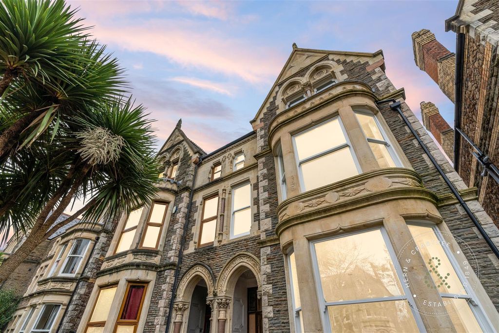 Property photo 2 of 13 Apt 6 Main.Jpg