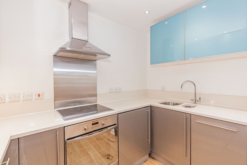 Property photo 3 of 8 169092