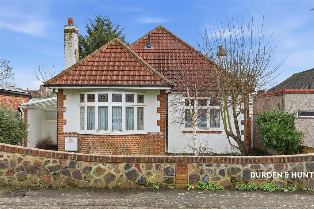 Property photo 1 of 16 Rushmere Avenue