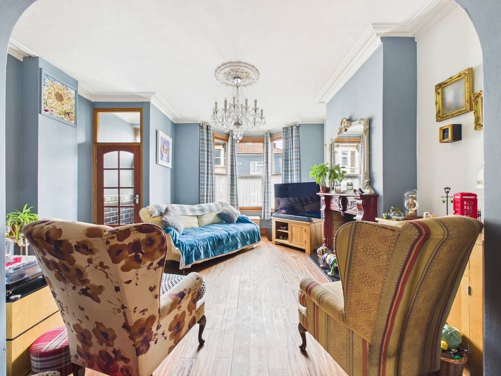 Property photo 1 of 22 Giraffe360-Still020