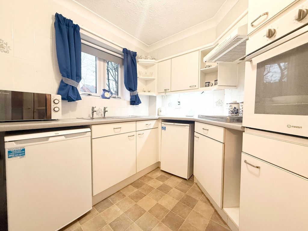 Property photo 2 of 11