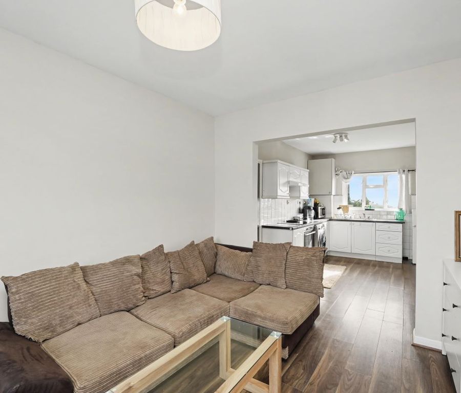 Property photo 2 of 18