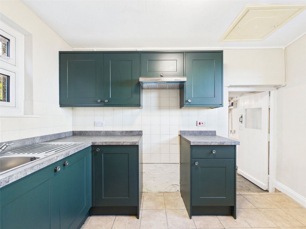 Property photo 3 of 16 Picture No. 02