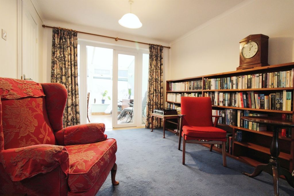 Property photo 3 of 17