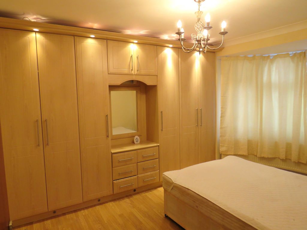 Property photo 3 of 13