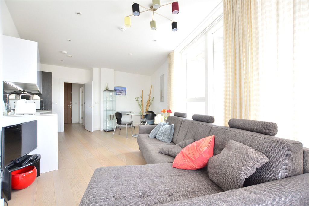 Property photo 2 of 13 Picture No. 17