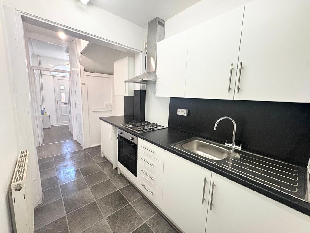 Property photo 1 of 11 Photo 10