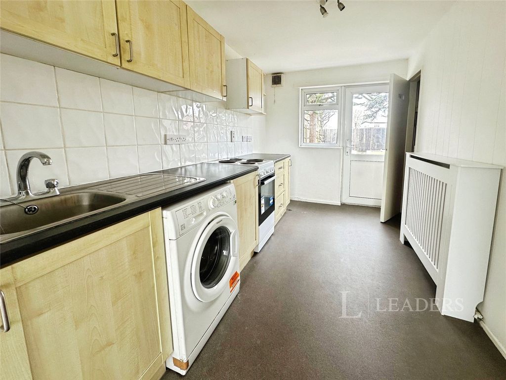 Property photo 3 of 9 Picture No. 28