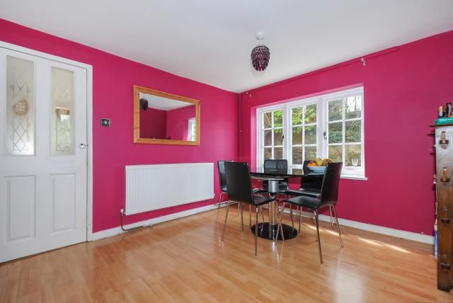Property photo 3 of 10 Dining Area