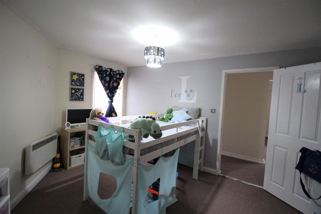 Property photo 3 of 7