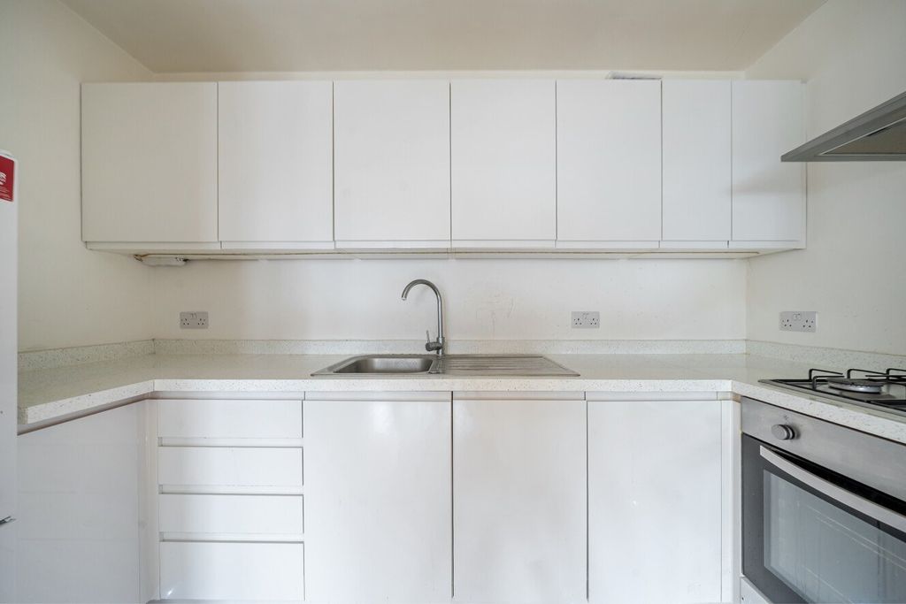 Property photo 3 of 9 Picture No. 06