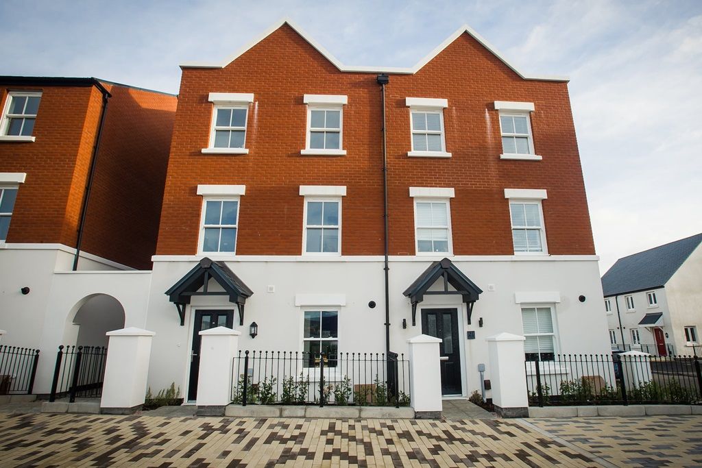 Property photo 1 of 11 Welcome To The Chelbury Home