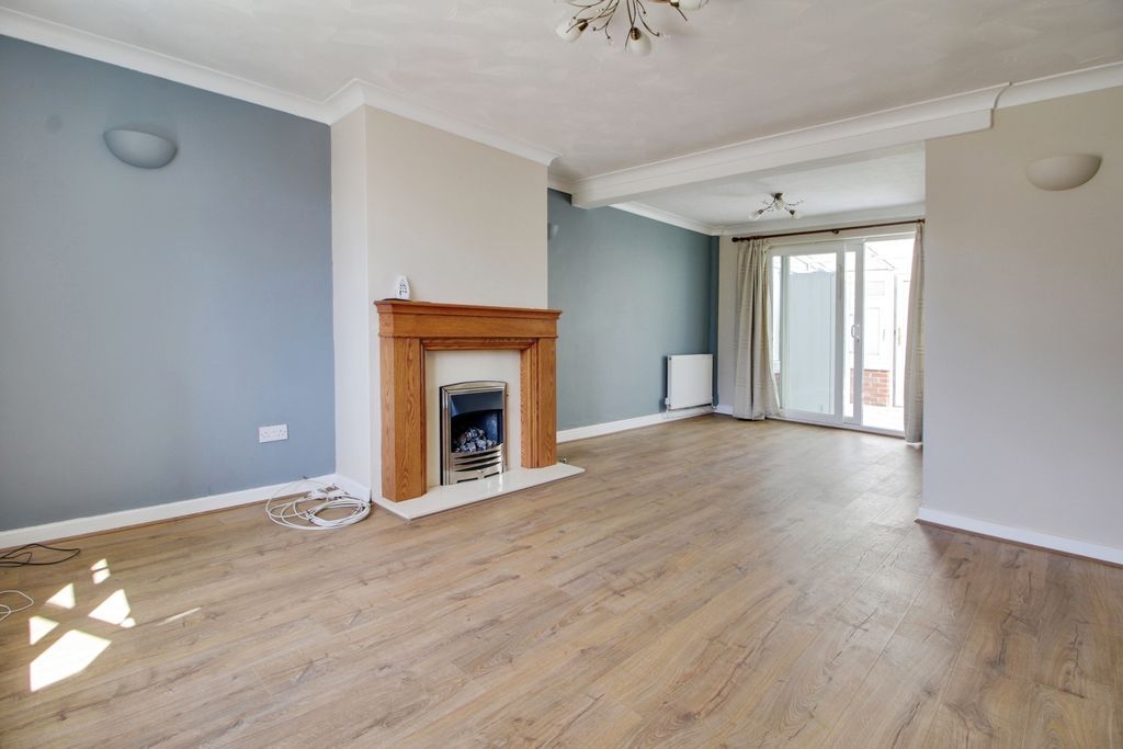Property photo 3 of 19 Photo 6