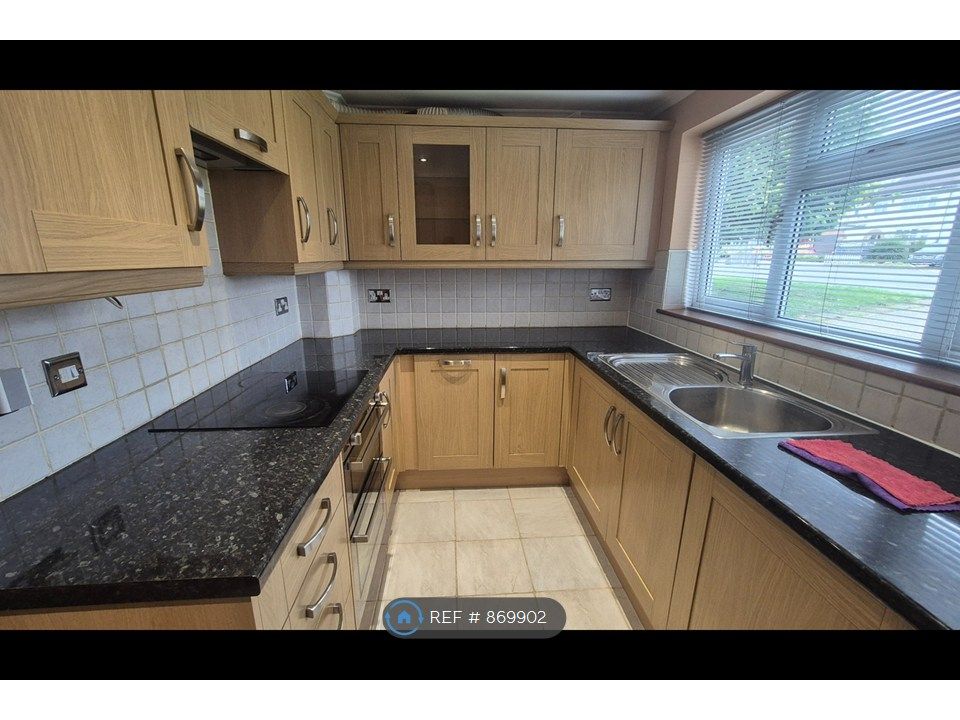 Property photo 1 of 22 Kitchen