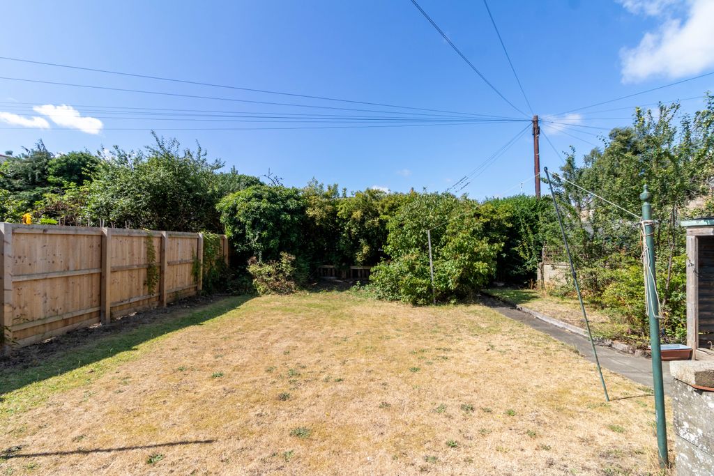 Property photo 2 of 29 Garden