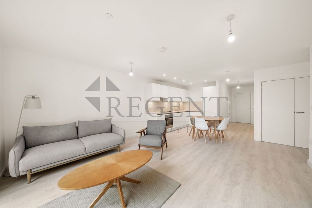 Property photo 2 of 14 Open Plan