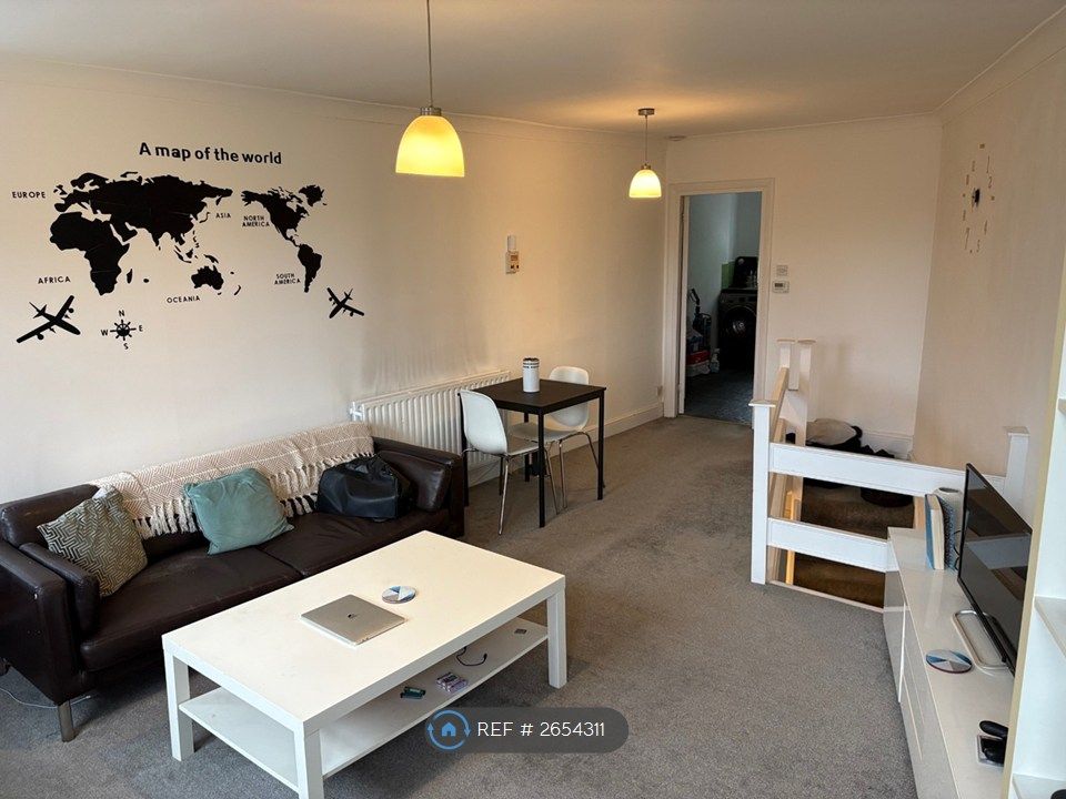 Property photo 2 of 8