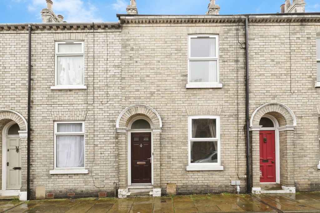 Property photo 1 of 16