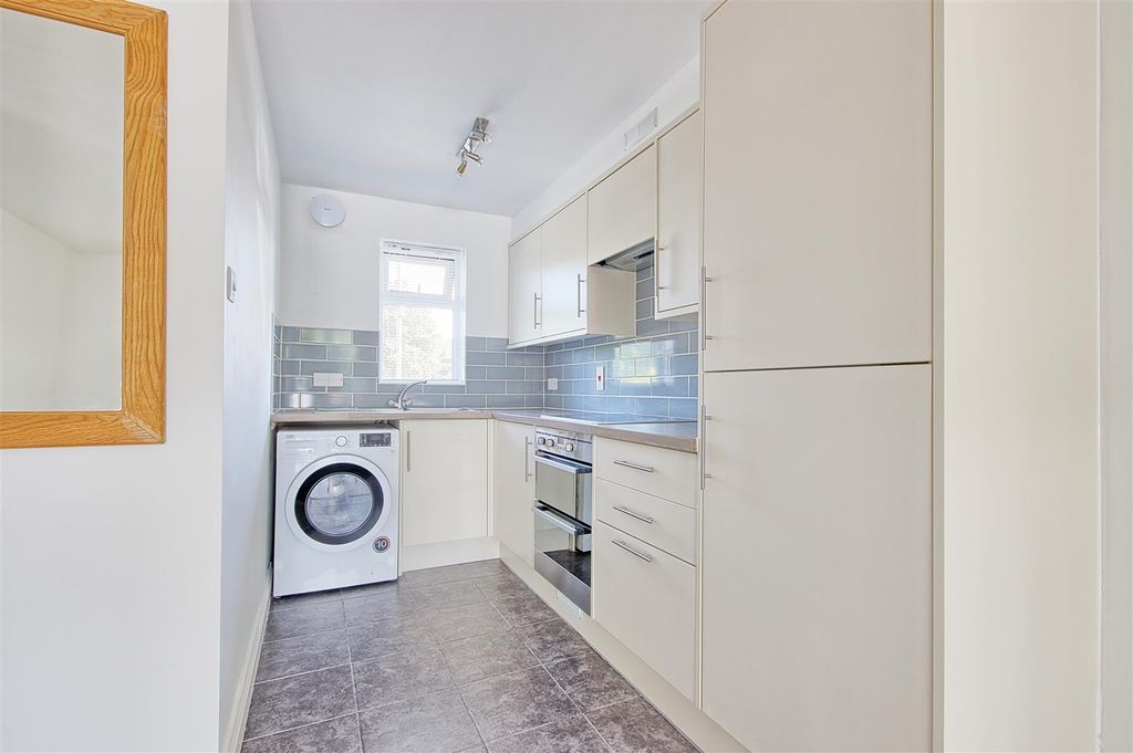 Property photo 3 of 8 Kitchen.Jpg