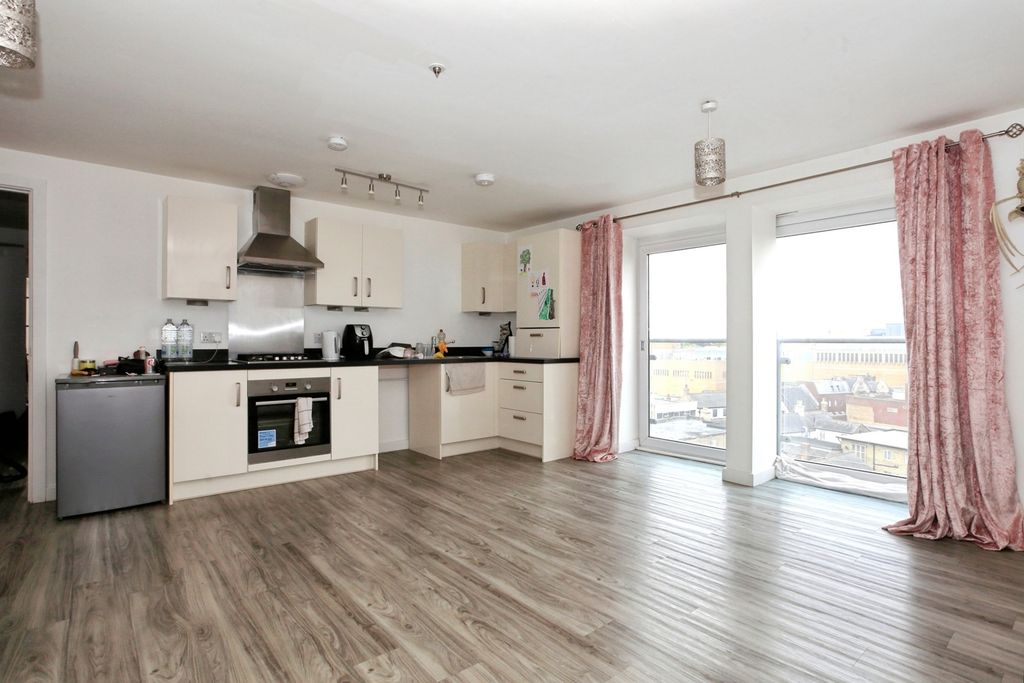 Property photo 3 of 10 Pbox-Img.Jpg