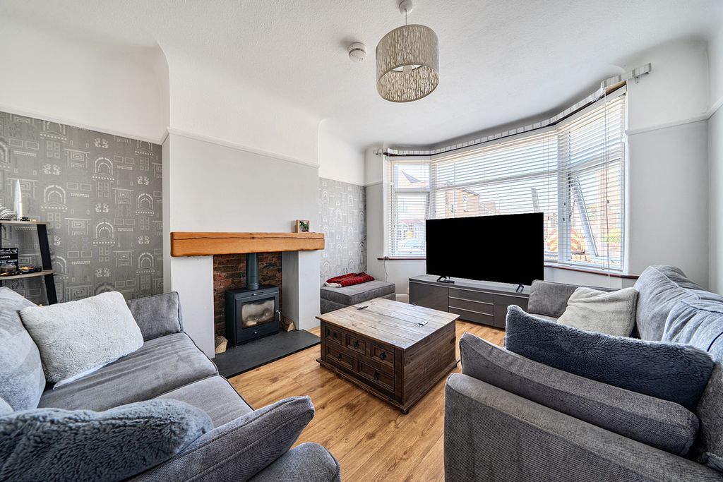 Property photo 2 of 19
