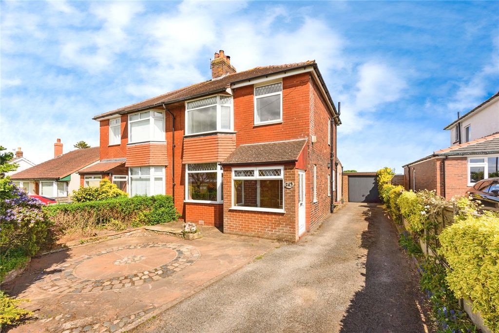 Property photo 1 of 15 External