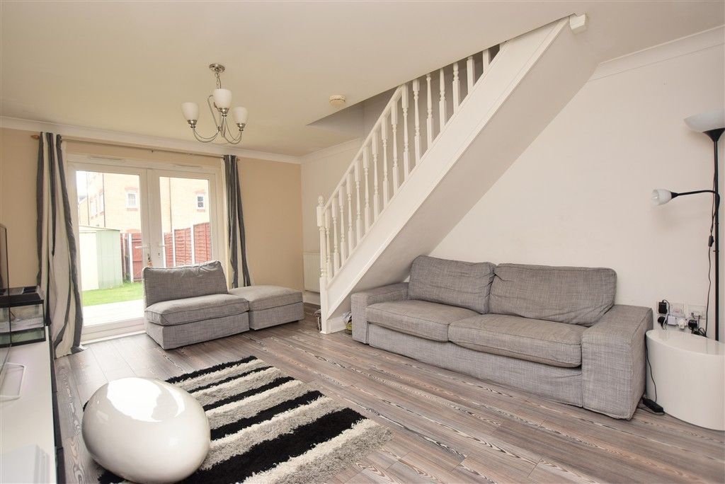 Property photo 1 of 8 Lounge