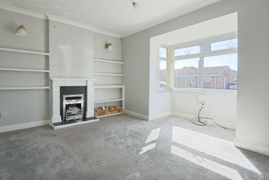 Property photo 2 of 17 3751834