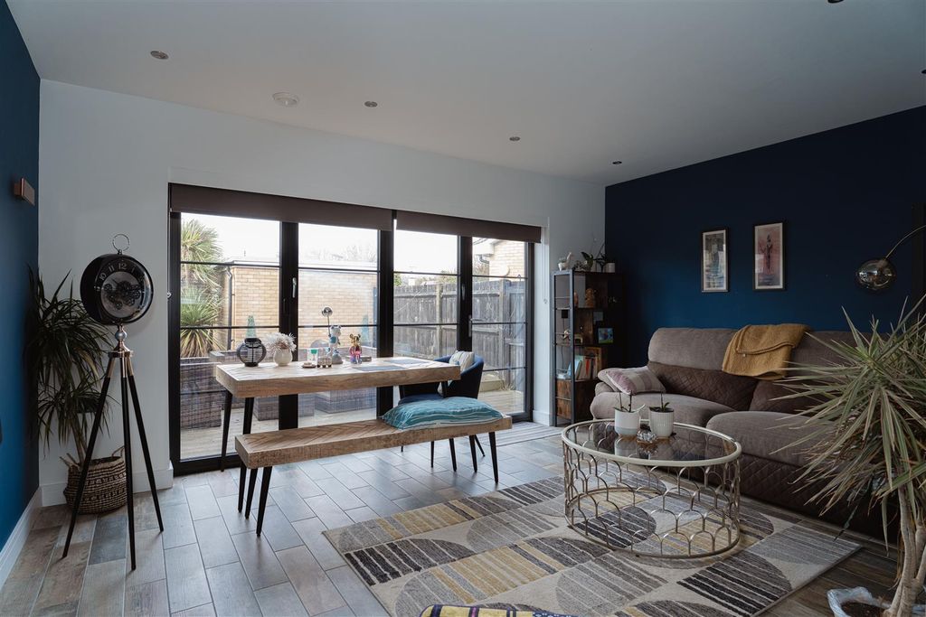 Property photo 2 of 10 1.Jpg