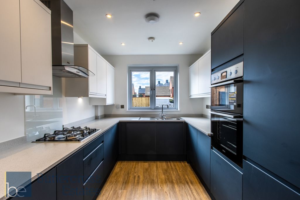 Property photo 2 of 15 Kitchen