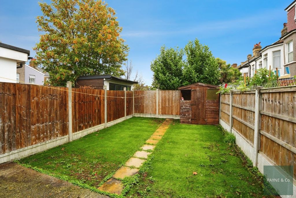 Property photo 2 of 14