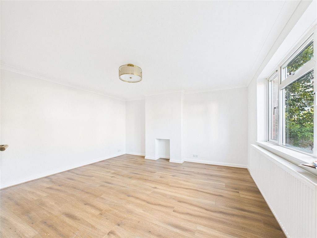 Property photo 2 of 11 Picture No. 02