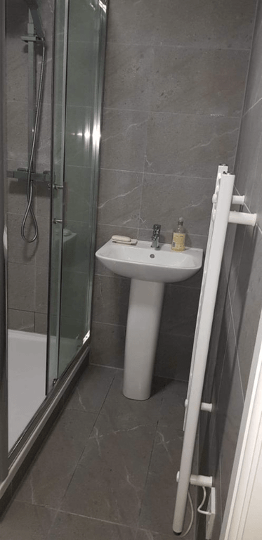 Property photo 2 of 8 Gallery