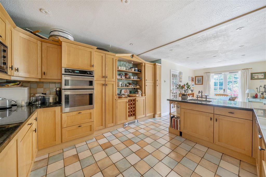 Property photo 3 of 21