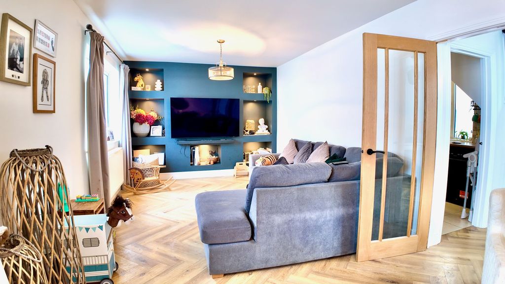 Property photo 3 of 30