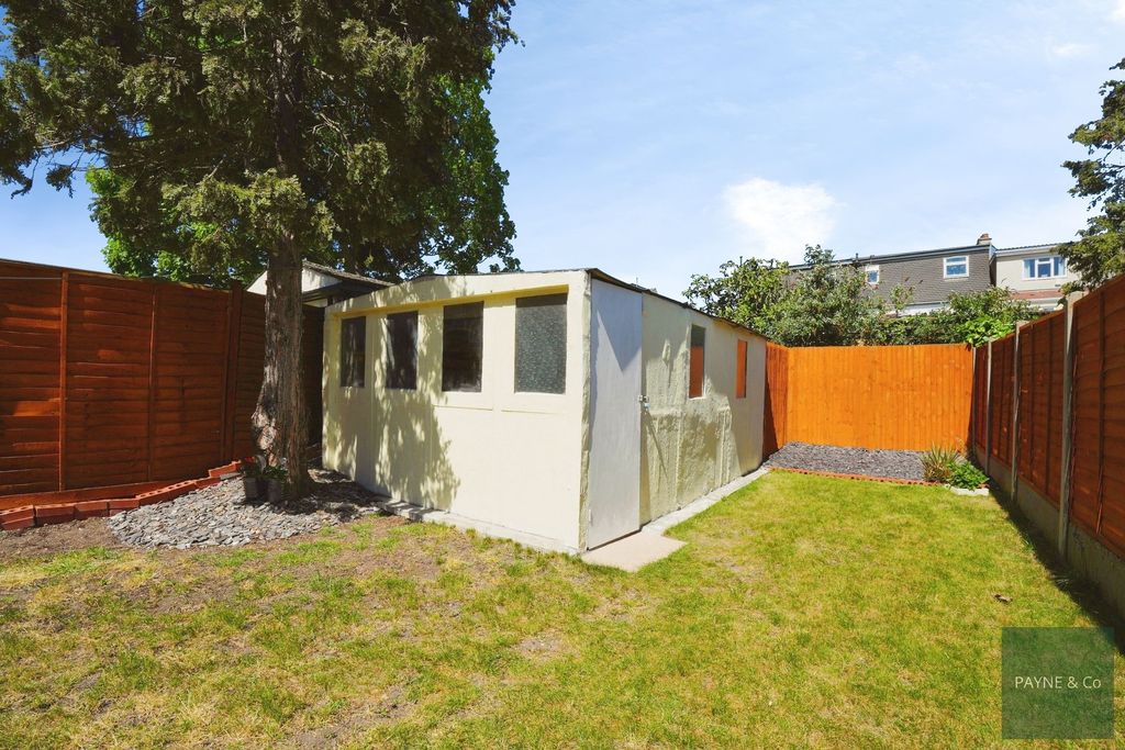 Property photo 3 of 17