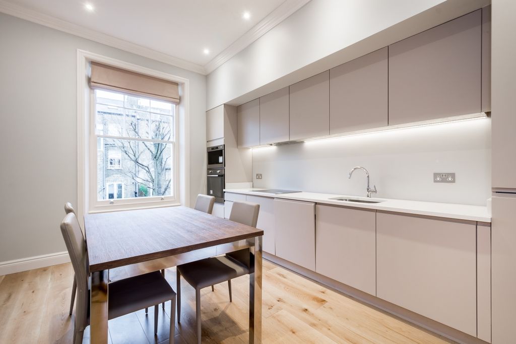 Property photo 2 of 14 Grosvenor Avenue