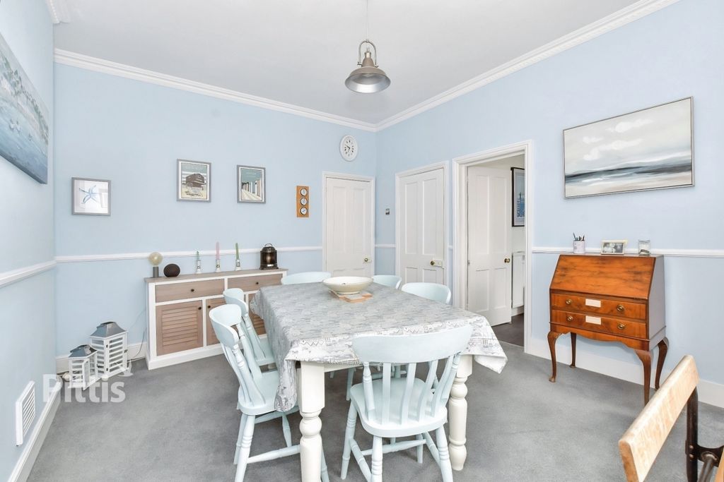 Property photo 3 of 13 03729A62-Fileacce...