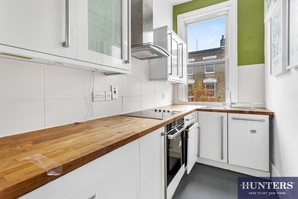 Property photo 3 of 8 Kitchen