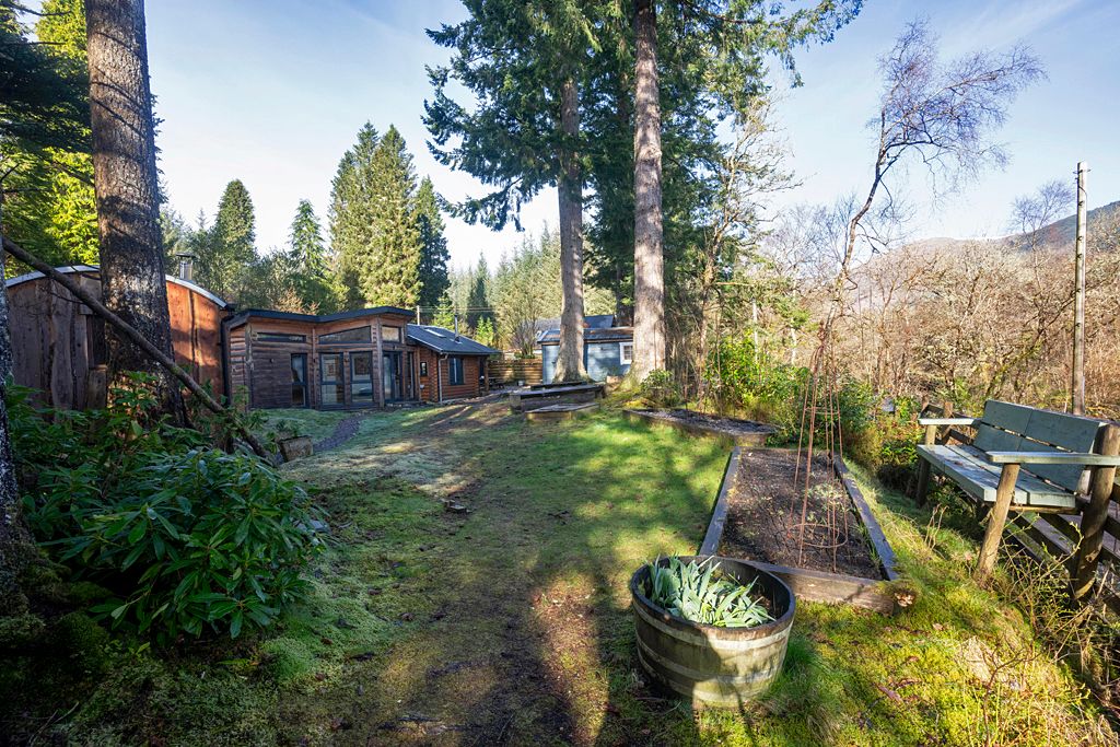 Property photo 3 of 34