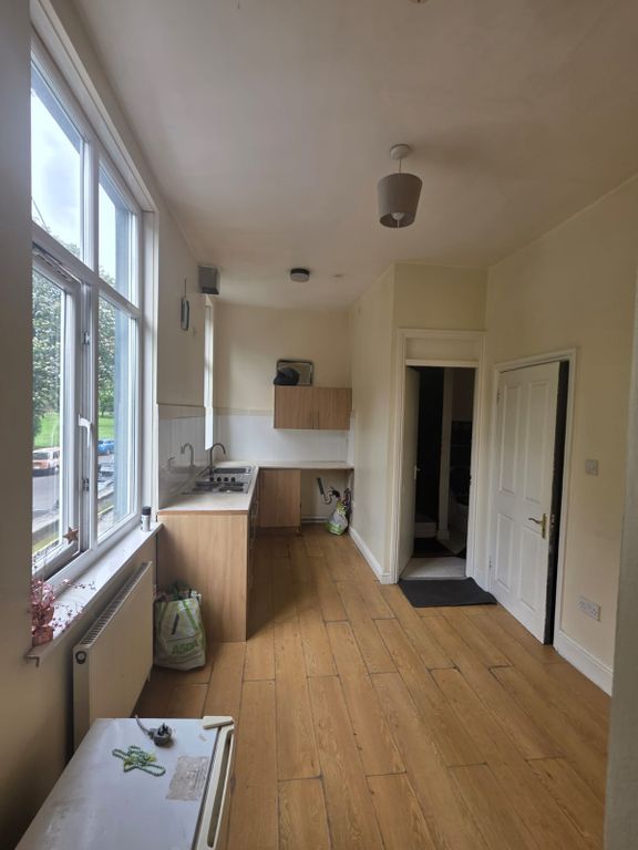 Property photo 1 of 4