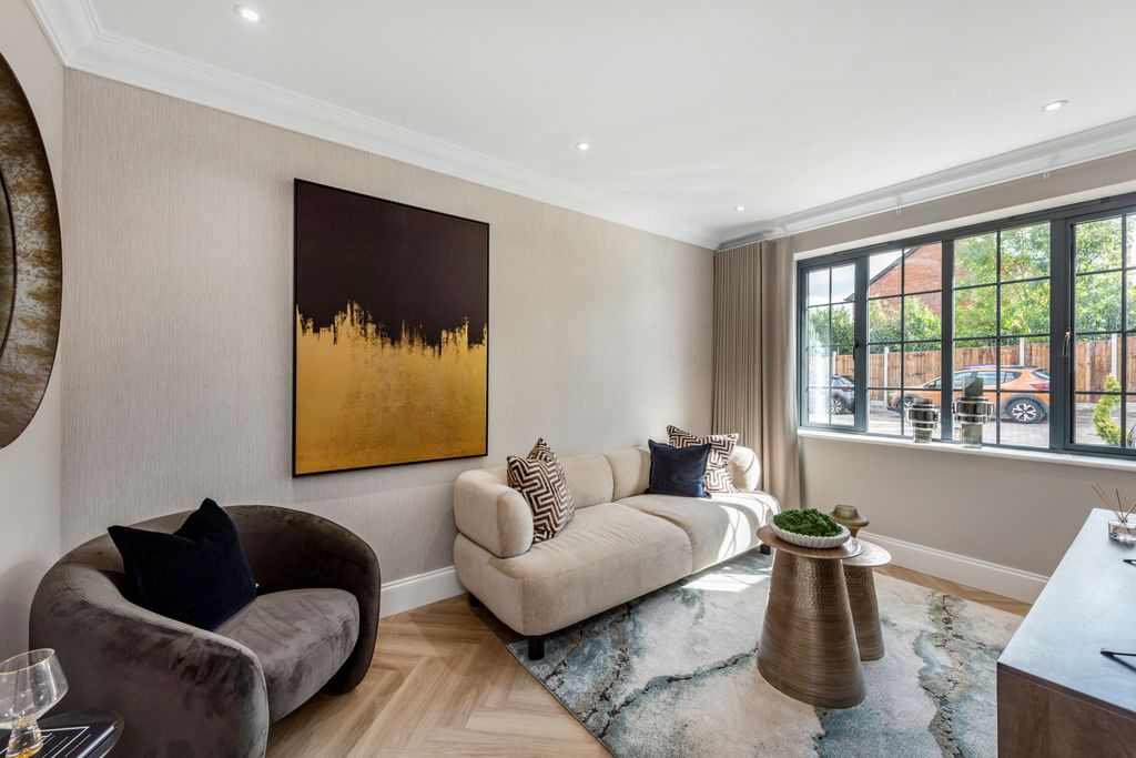 Property photo 2 of 15 Show Home Lounge