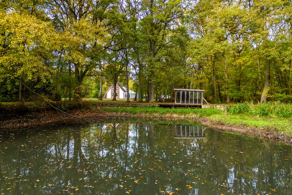 Property photo 3 of 34 52