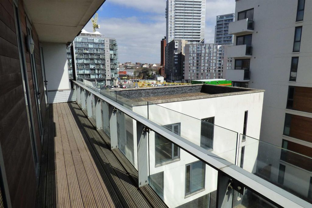 Property photo 3 of 10