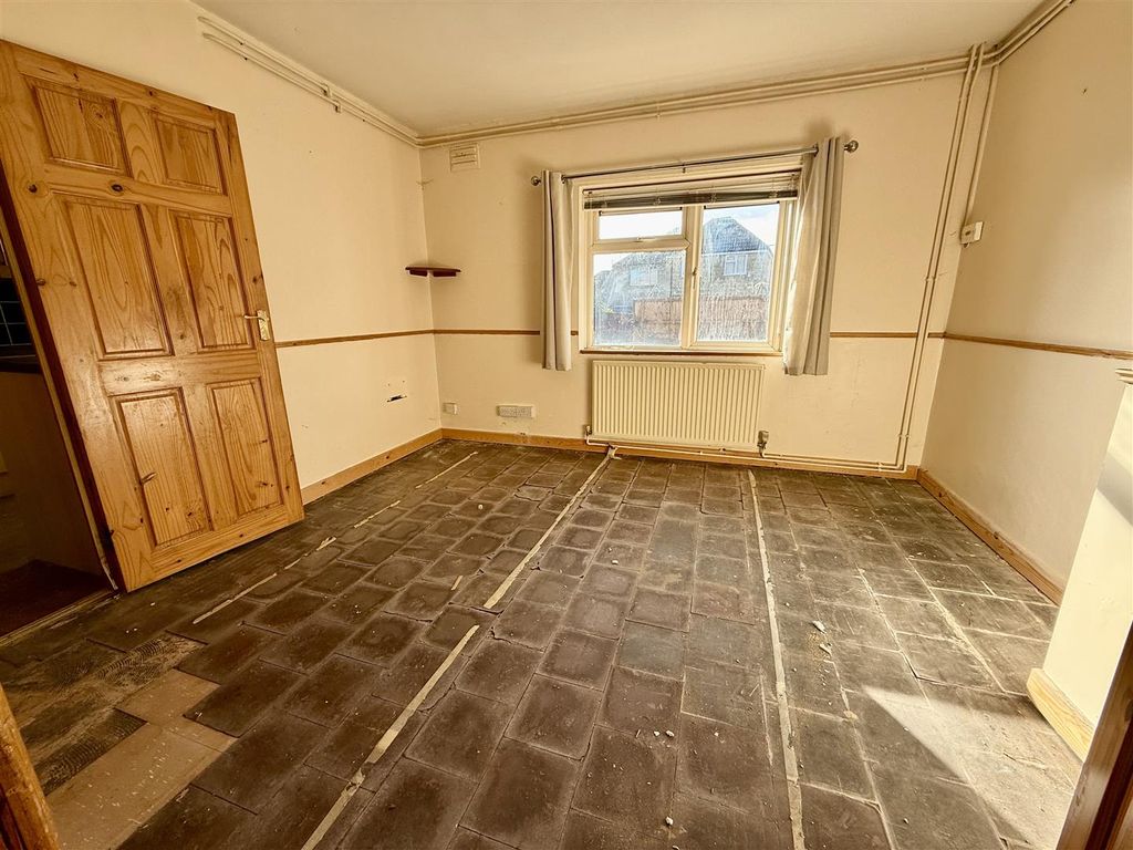 Property photo 3 of 11 Img_5599.Jpeg