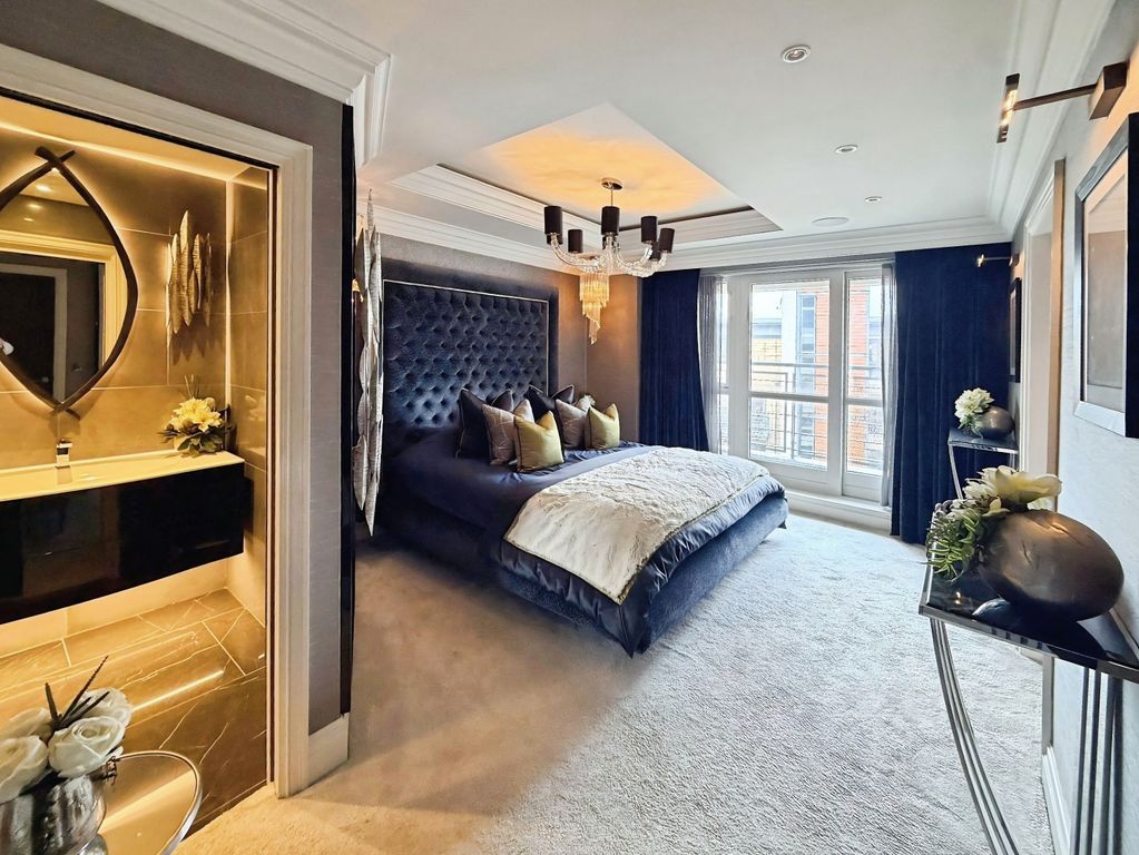 Additional image 9 of 2 bed flat for saleRegents Quay, Brewery Wharf LS10