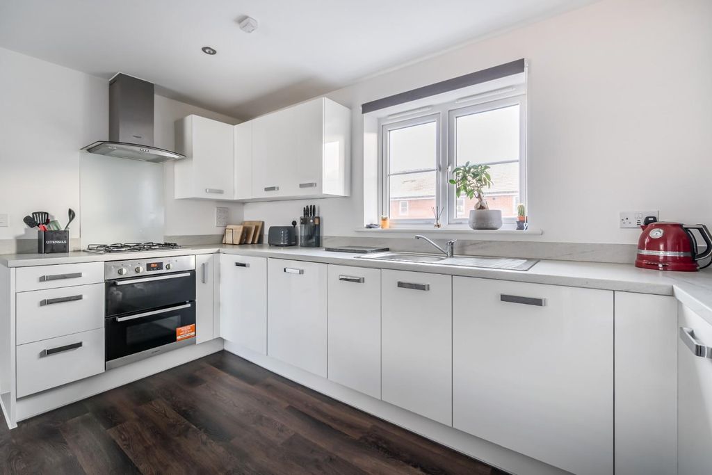 Property photo 3 of 14 1382532-11-6932Bbb21F2d3.Jpg