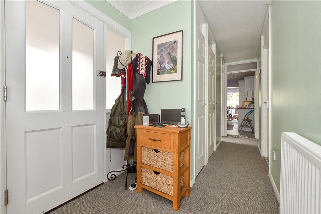 Property photo 3 of 19 Entrance Hall